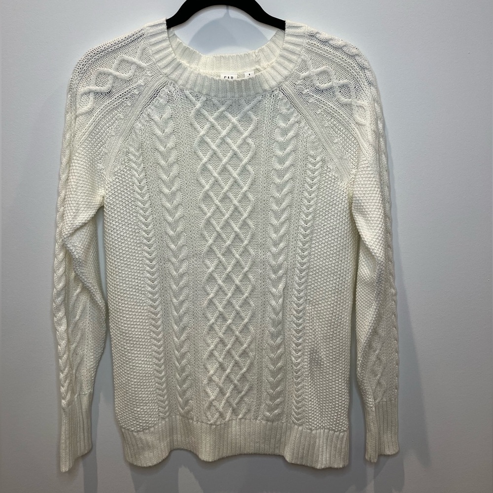 Gap white detailed crew neck sweater